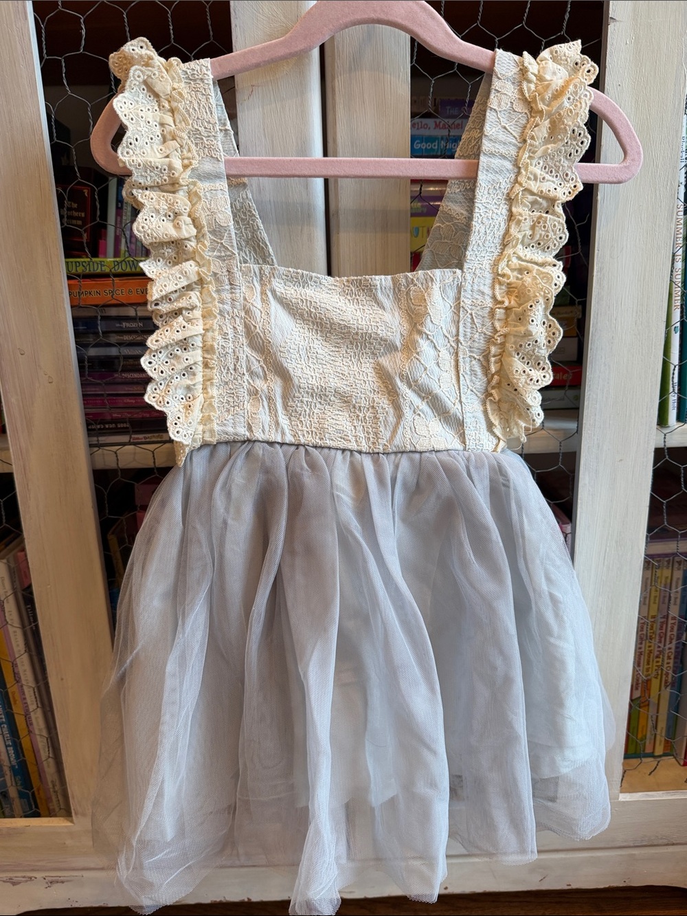 Girls Cream Lace Bodice and Light Gray Tulle Formal Dress